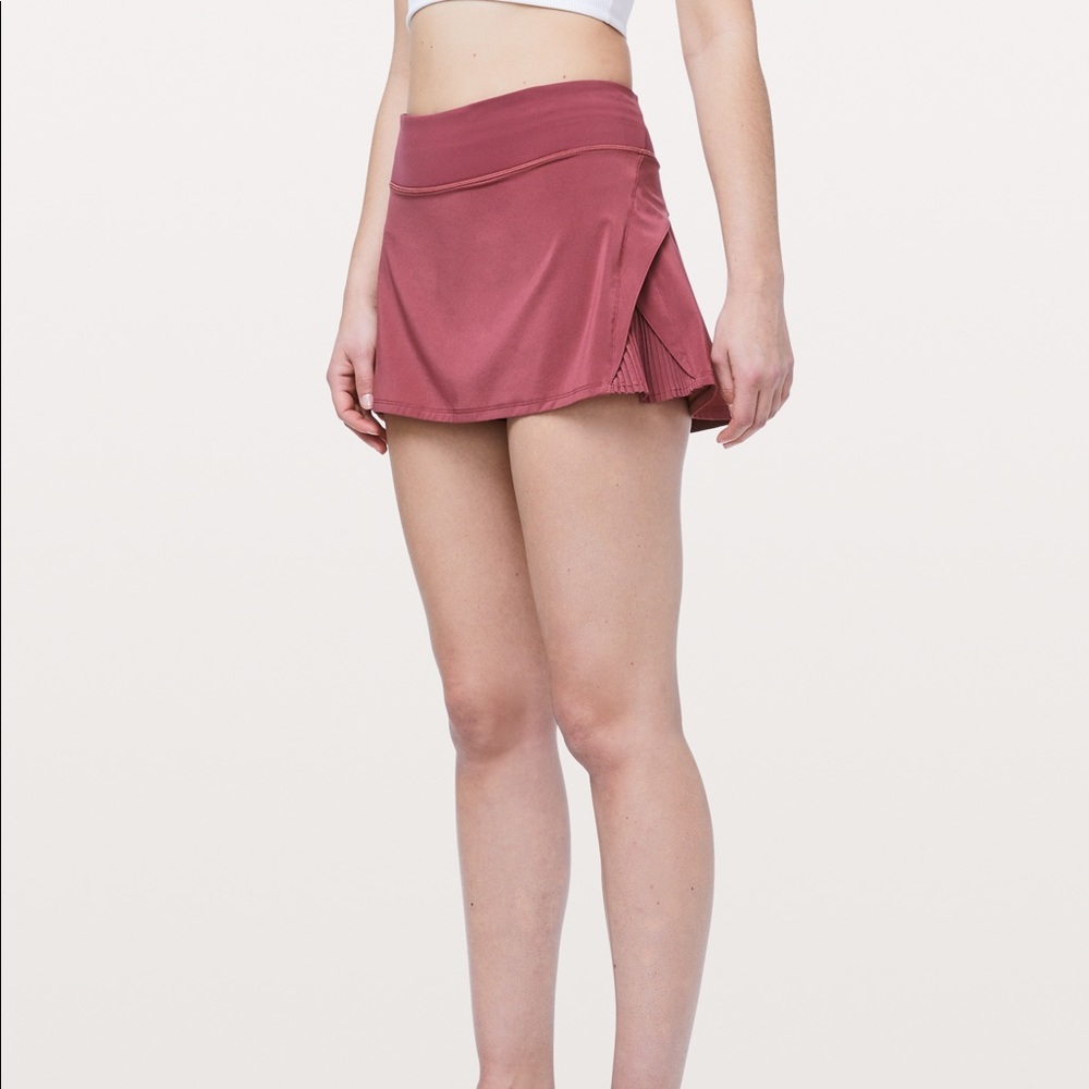 Lululemon Play off the Pleats Skirt